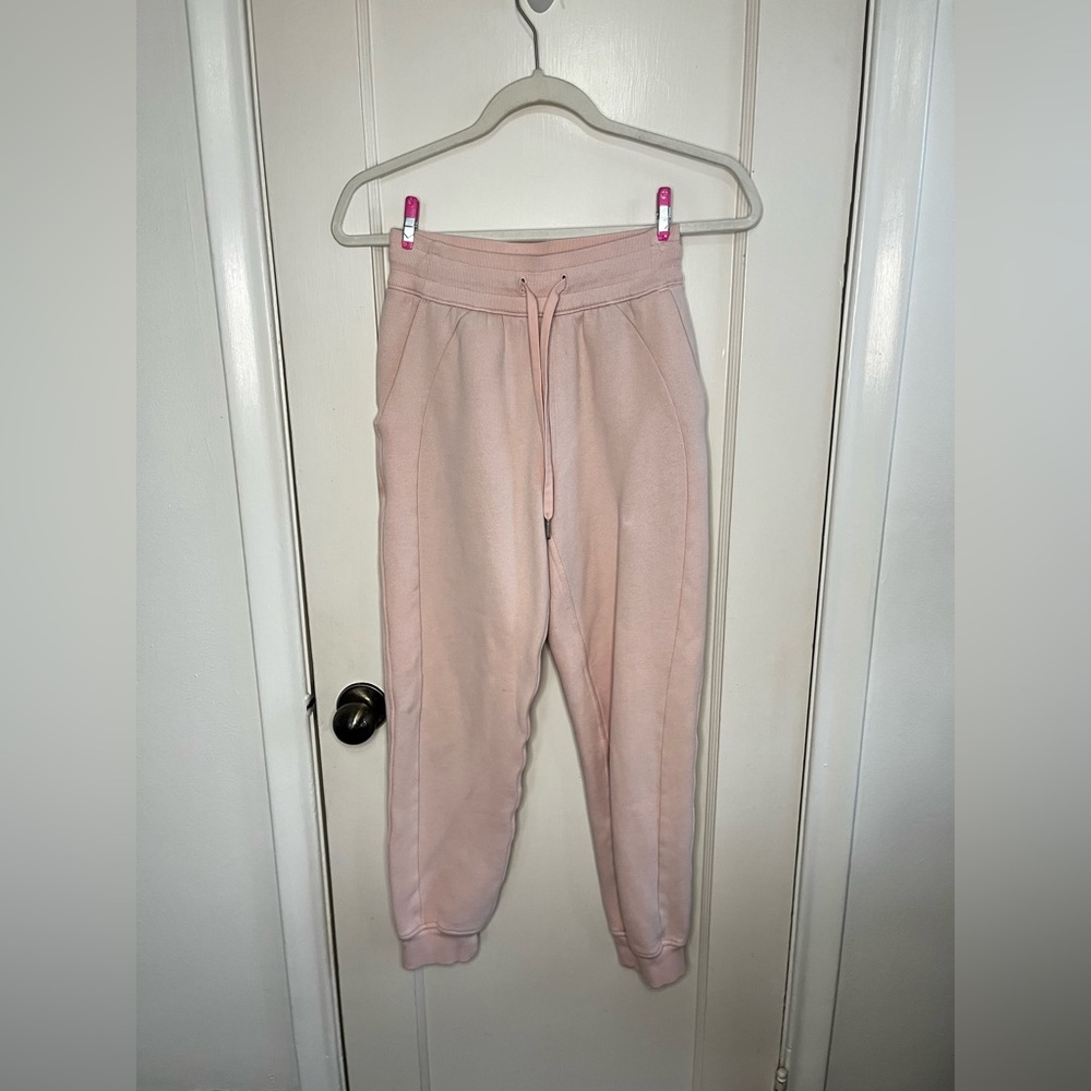 Lululemon Scuba High-Rise Jogger